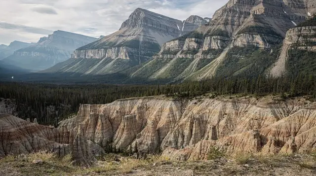 Dinosaurs badlands
