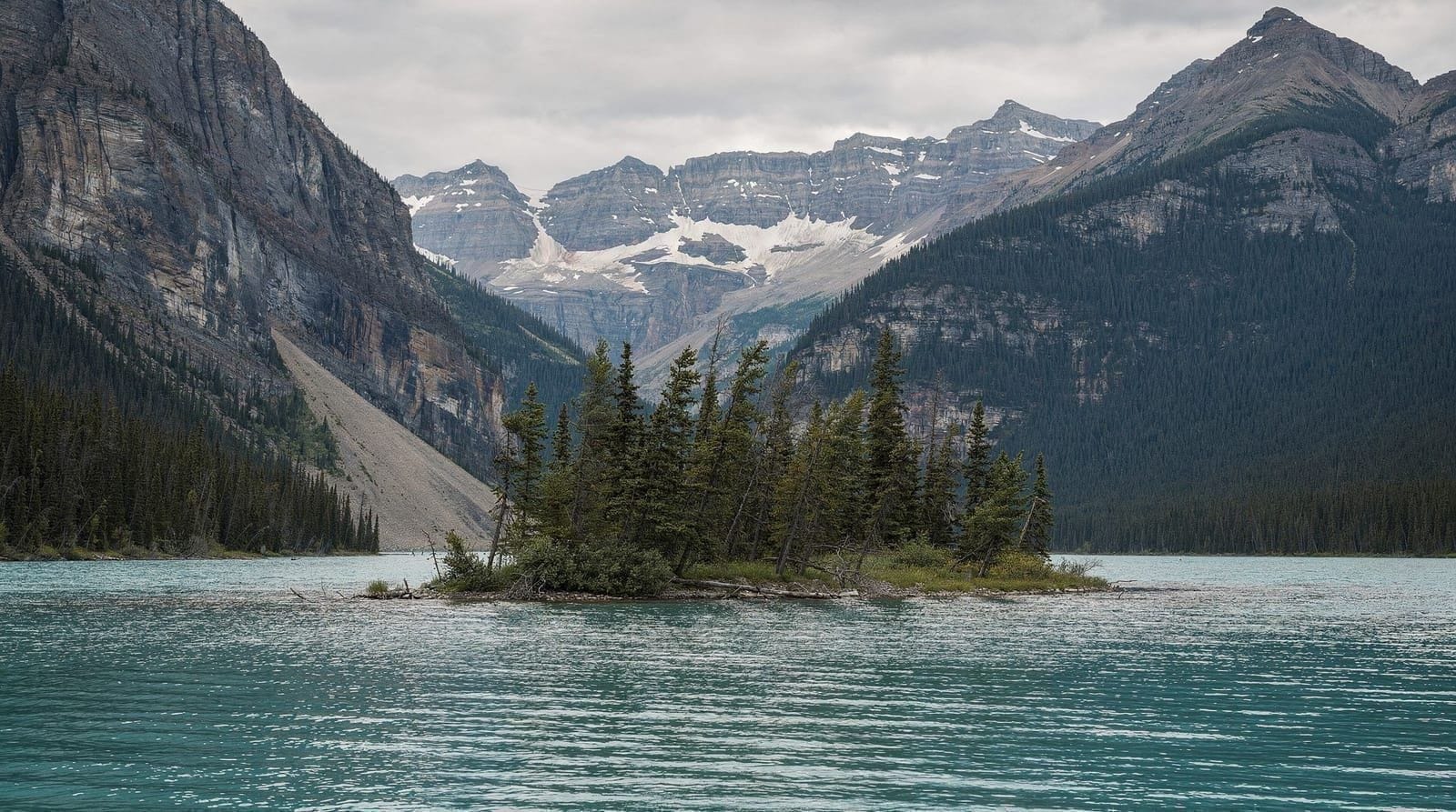 Maligne Lake and Spirit Island