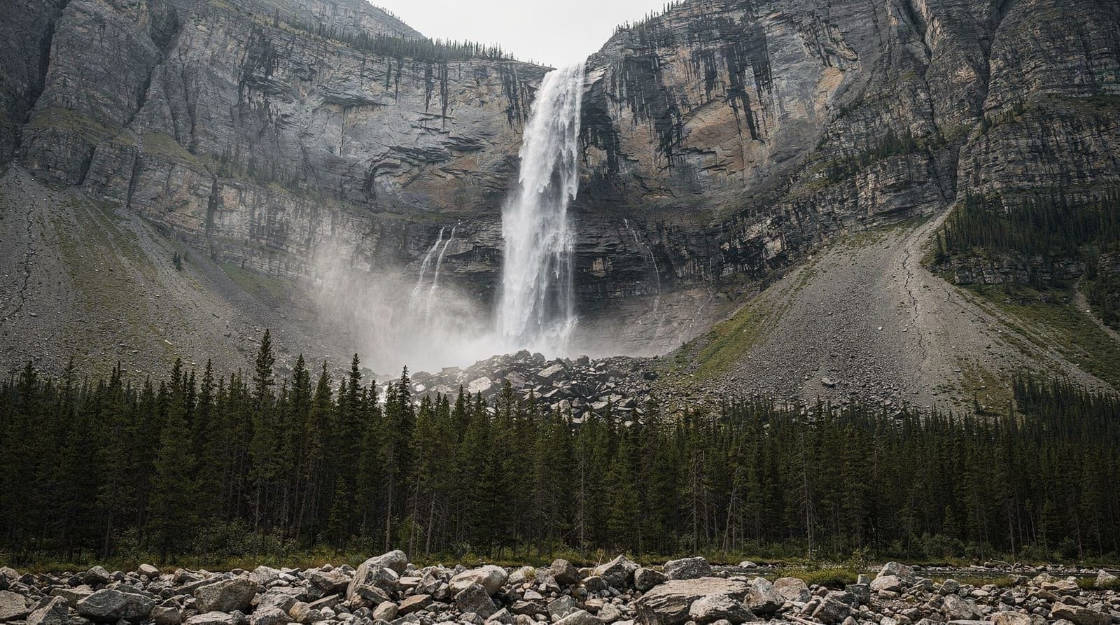 Takakkaw Falls