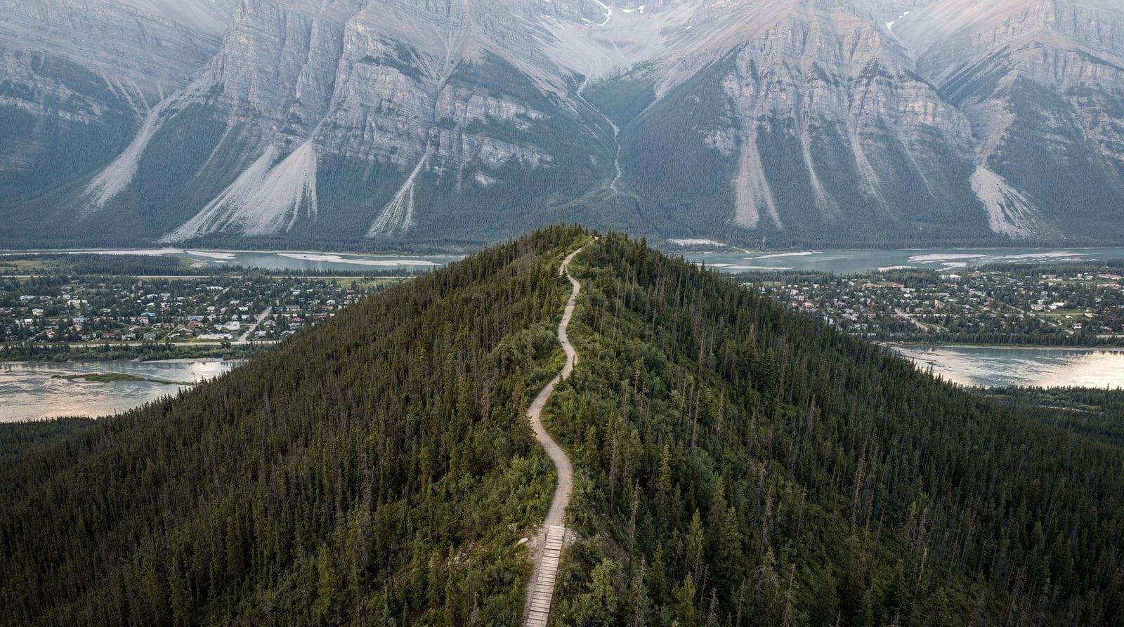 Tunnel Mountain: Banff's easiest summit hike