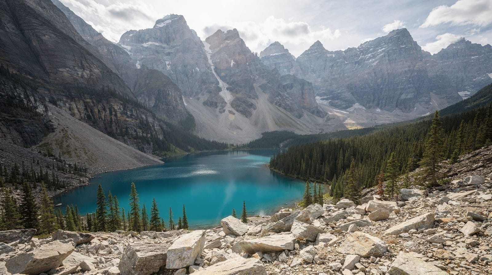 Lake Louise vs. Moraine Lake: if you can only see one