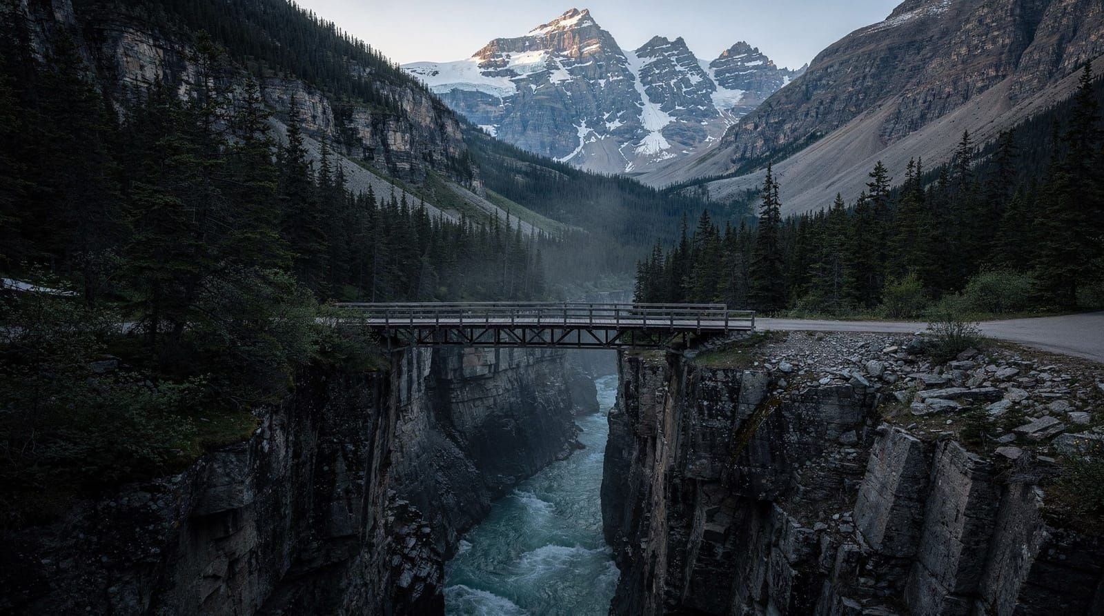 Maligne Canyon: walking the bridges above Jasper's deepest gorge