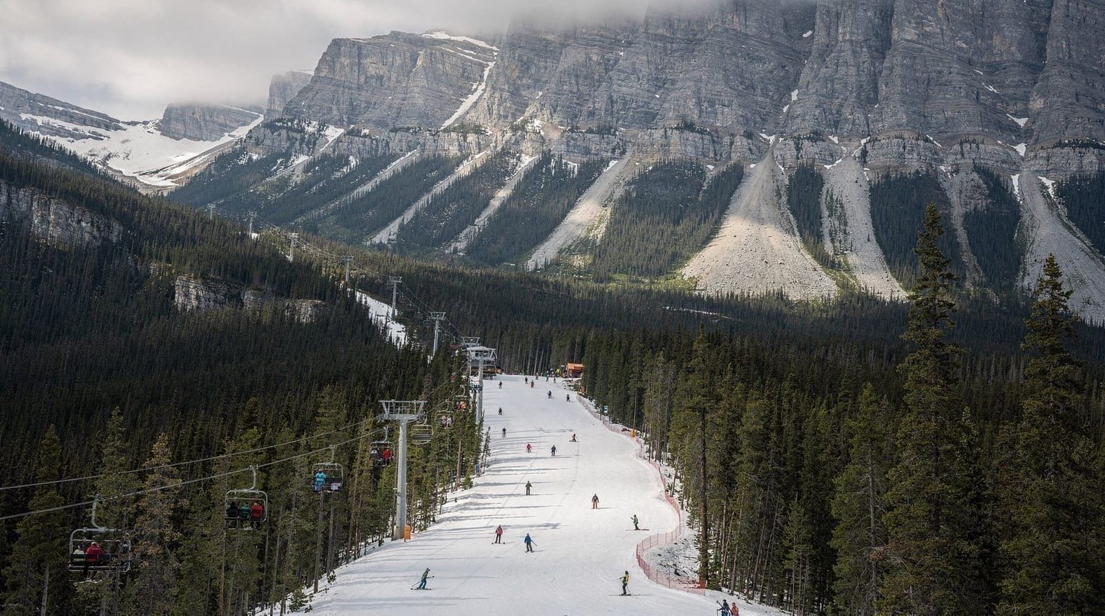 Inverno em Banff: esqui no SkiBig3, fontes termais e bolhas de gelo